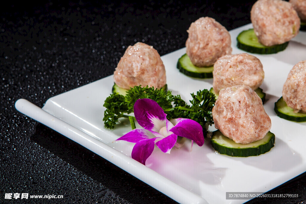 精致虾肉丸子摆盘