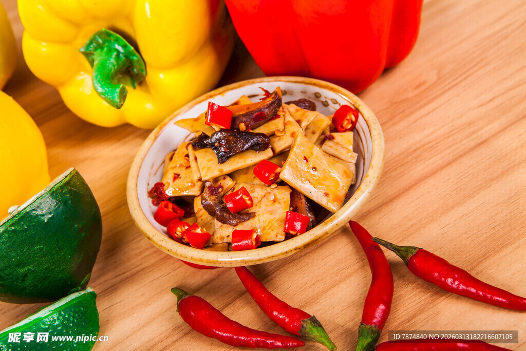 美味卤味与多彩蔬菜组合