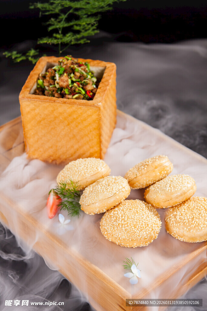 方形盒搭小饼干清新摆拍