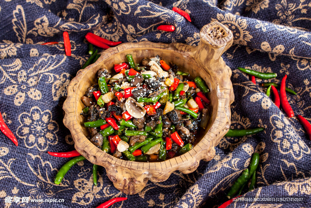 特色凉拌菜 色彩丰富诱人