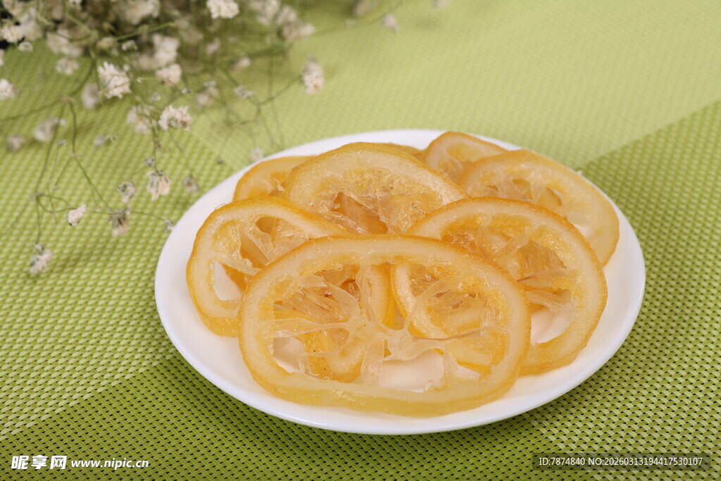 盘中美味糖渍橙片