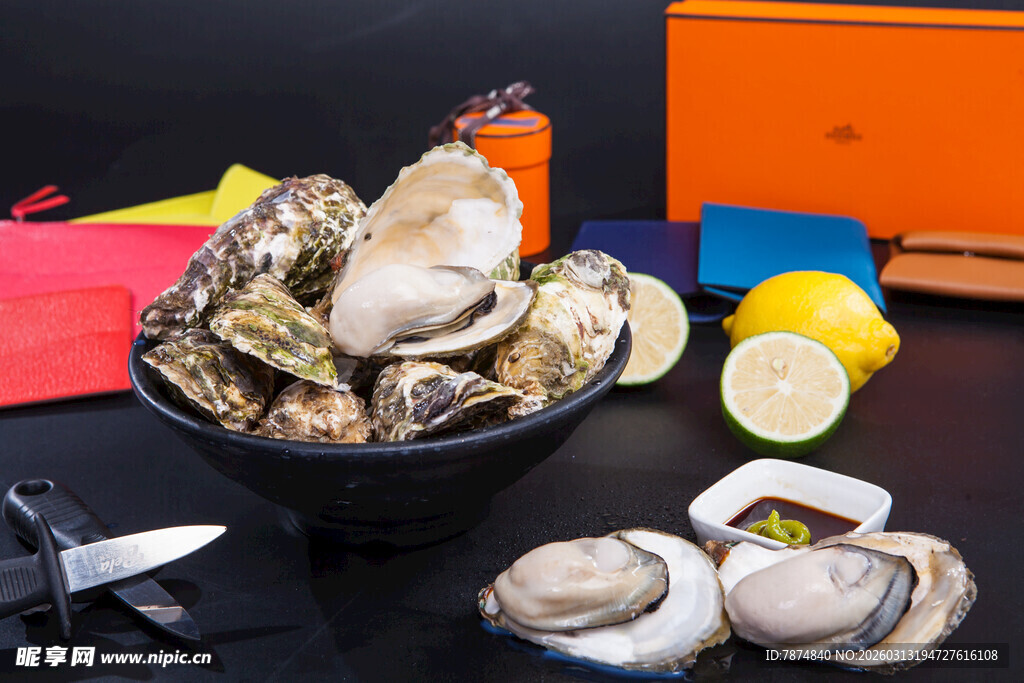 新鲜牡蛎及配套食材工具