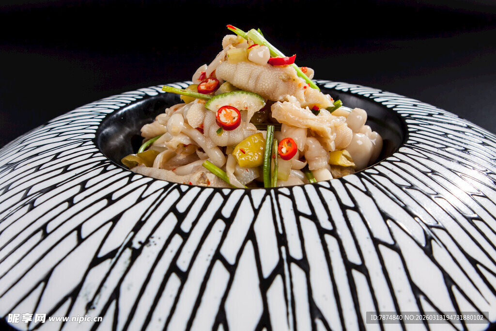 美味凉拌海鲜脆嫩爽口