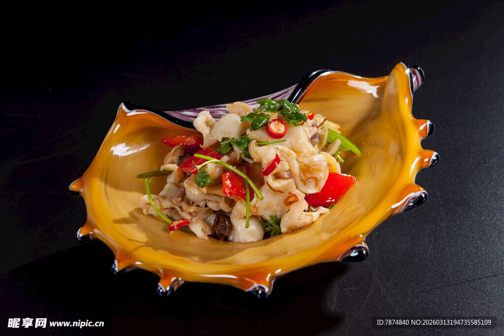 创意摆盘的美味蔬菜沙拉