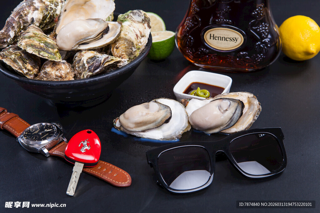 海鲜与配饰的时尚组合