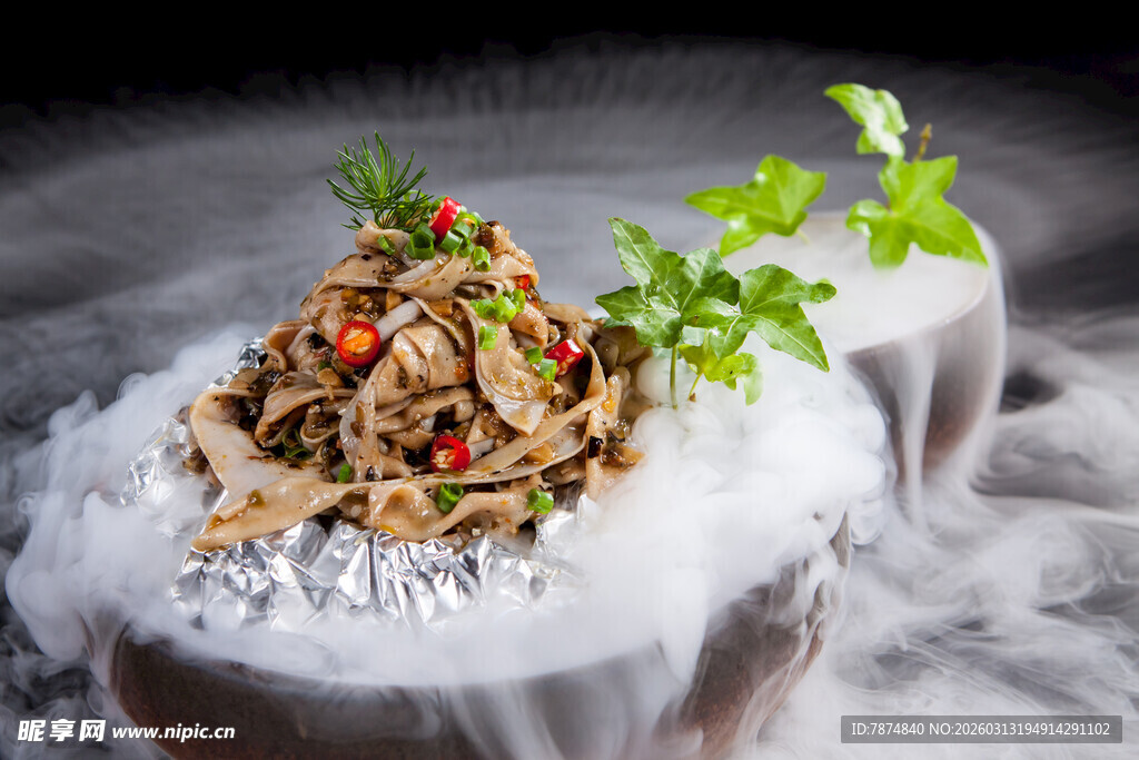 仙气缭绕的创意凉拌菜