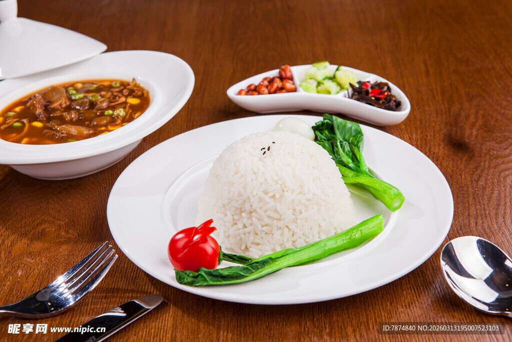 美味中式套餐搭配青菜