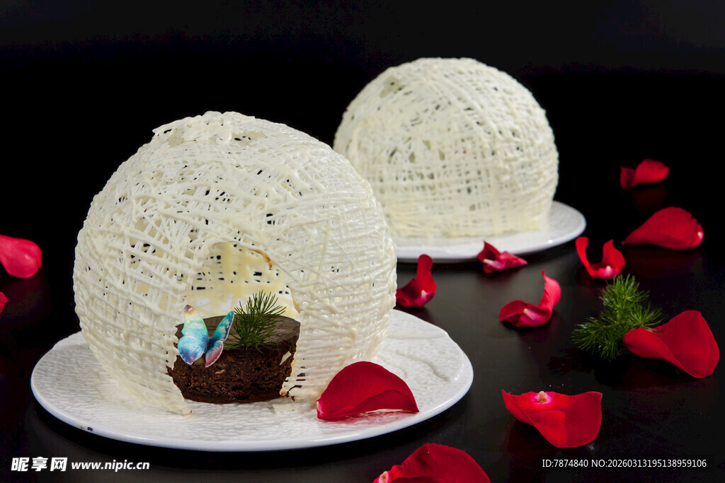 浪漫白巧克力爱心蛋糕