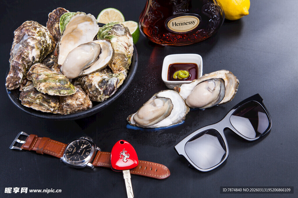 时尚蚝品与配饰组合展示