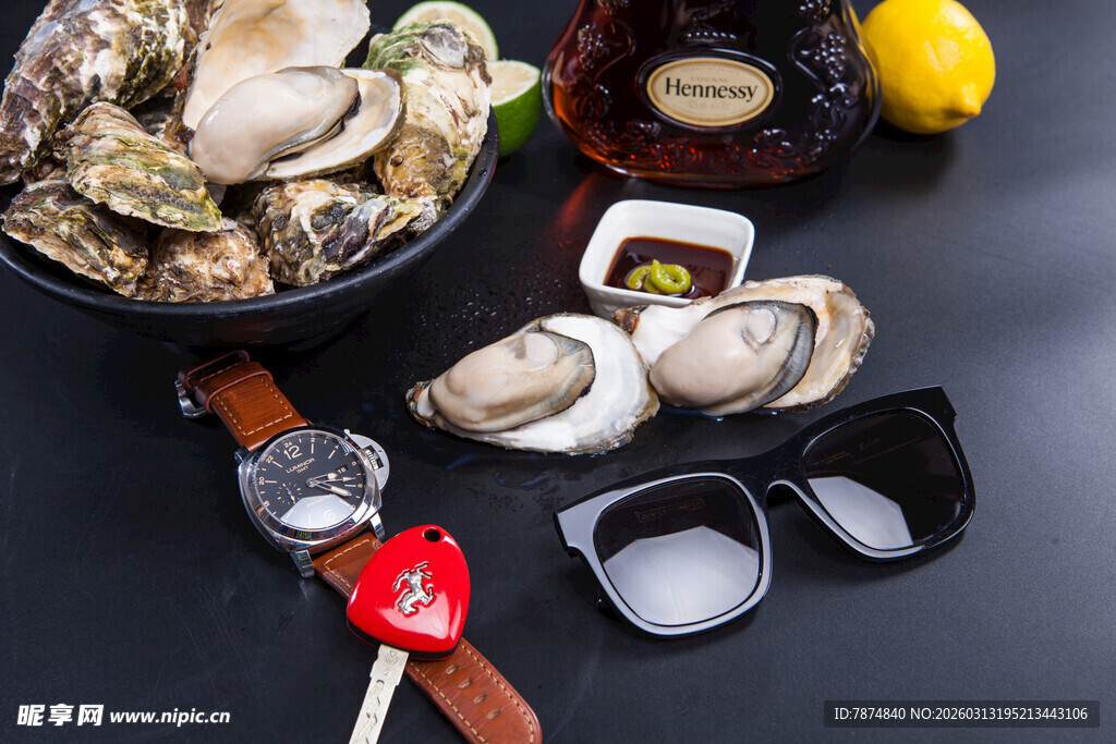 时尚配饰与海鲜的精致组合