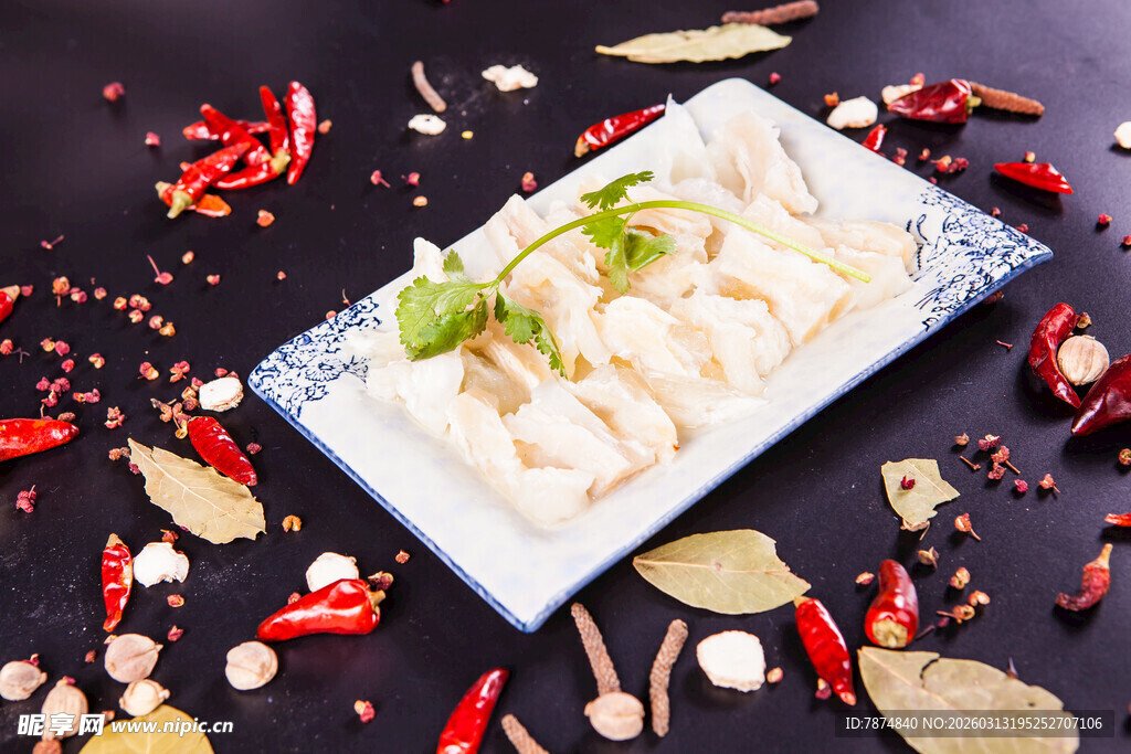 美味白切鸡 佐料环绕