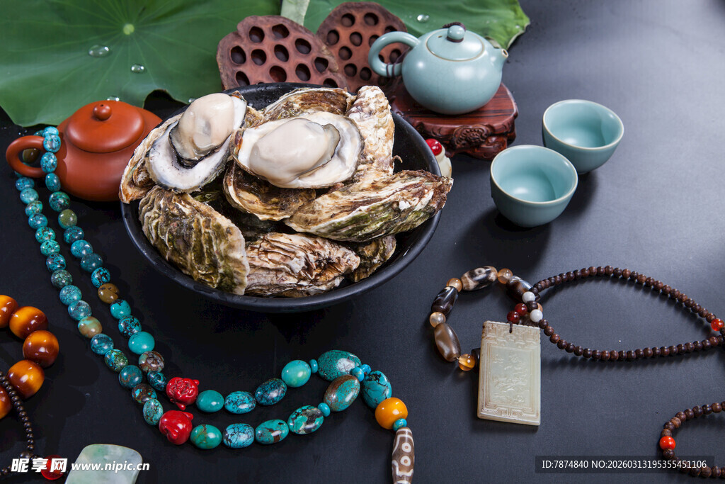 古风饰品与贝类摆件组合