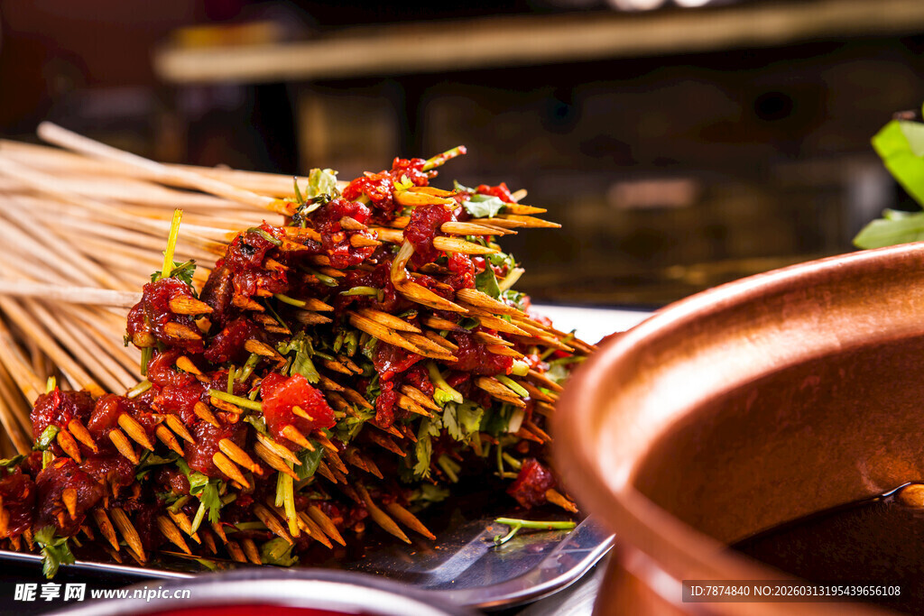 美味串串香 诱人小吃