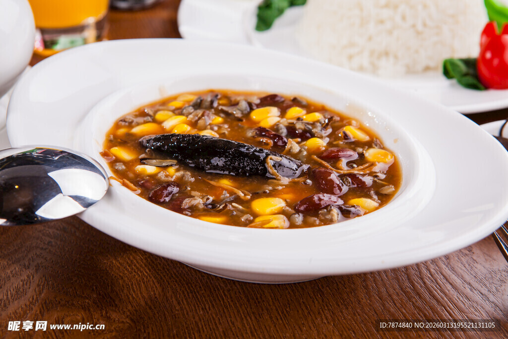 美味海参捞饭 营养又可口