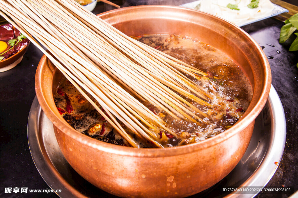 铜锅串串香 鲜香诱人