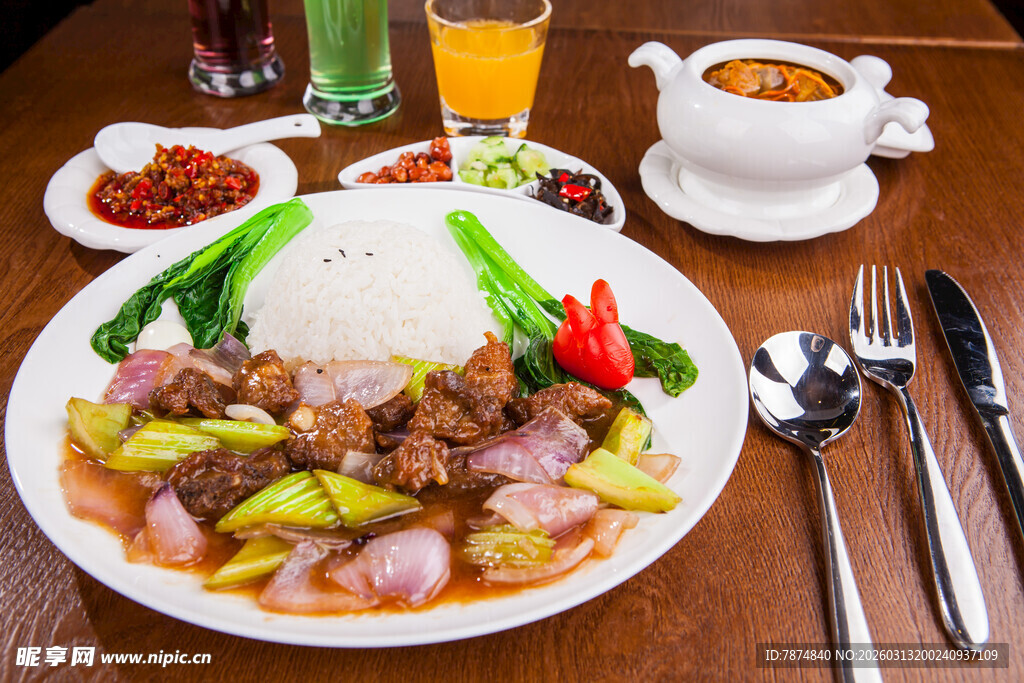 美味丰盛的中式餐食套餐