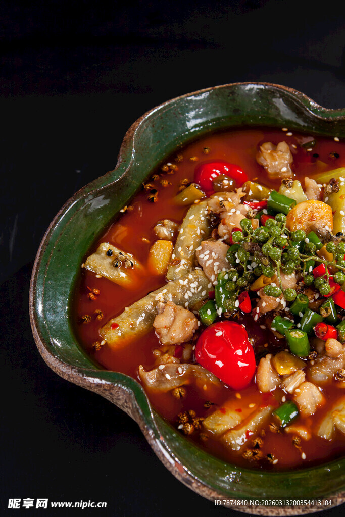 香辣美味水煮牛蛙