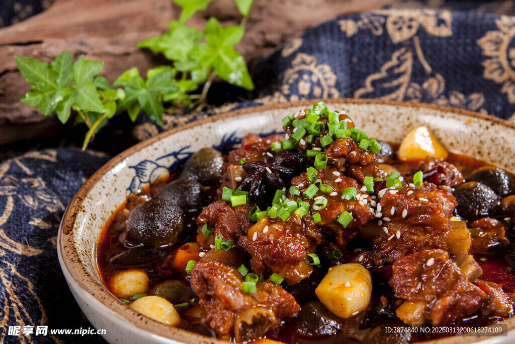 美味红烧排骨配板栗