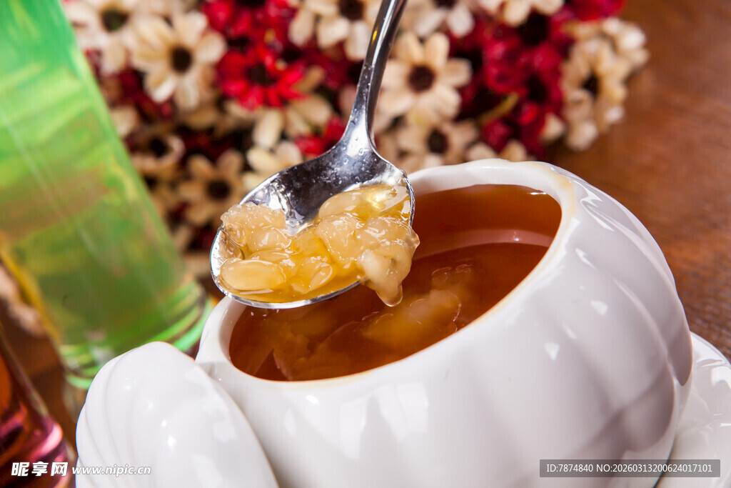 美味南瓜汤 勺子舀起瞬间