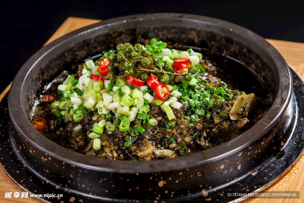 美味砂锅菜 鲜香诱人
