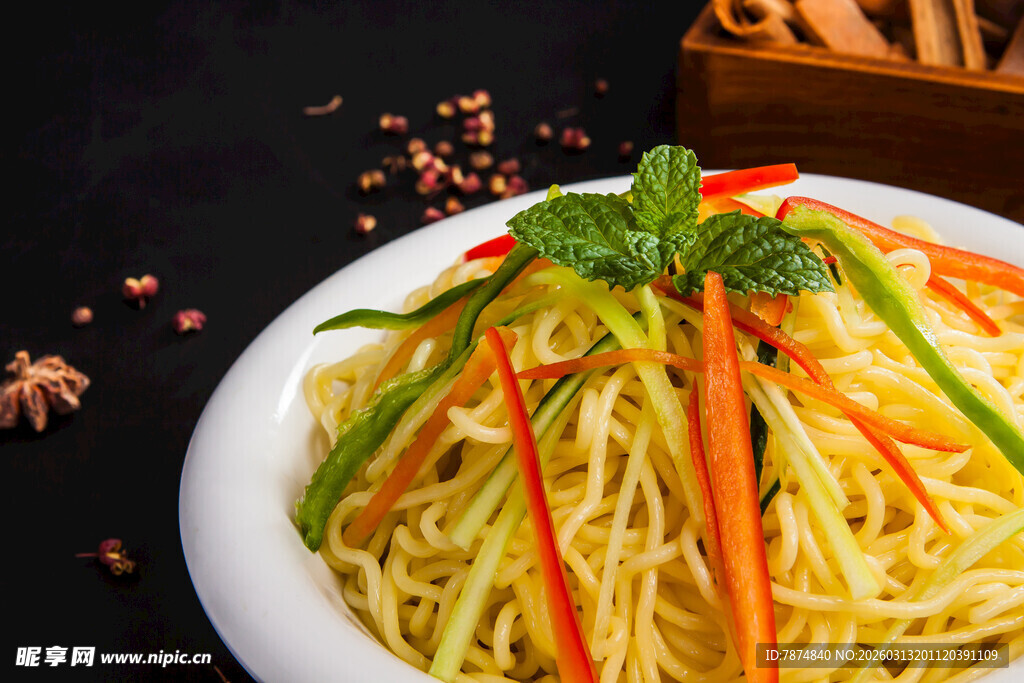 凉拌土豆丝 清新爽口美味