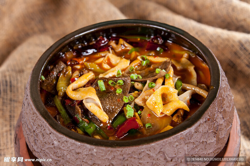 石锅美味杂蔬汤