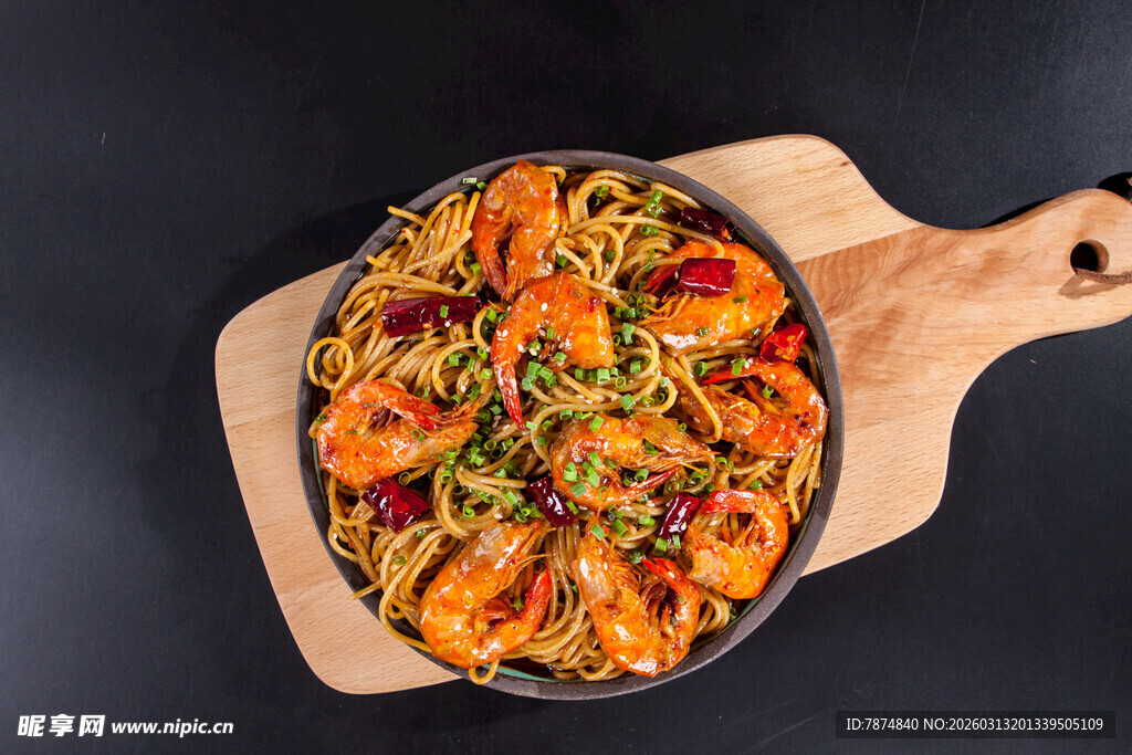 美味蔬菜拼盘煎锅料理