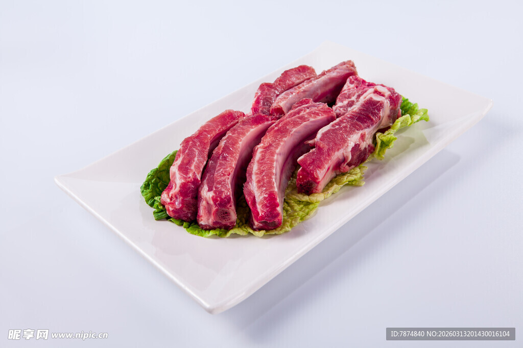 新鲜牛肉切片摆盘