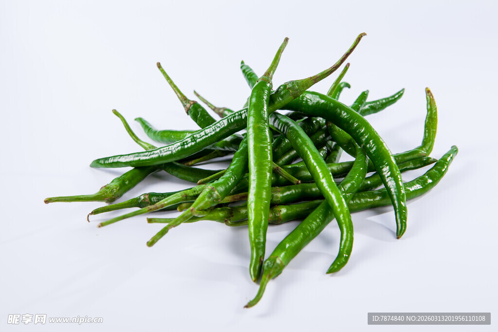 鲜绿长尖椒 清新蔬菜风