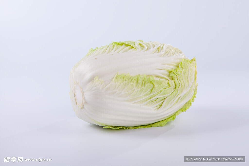 一颗新鲜的圆白菜