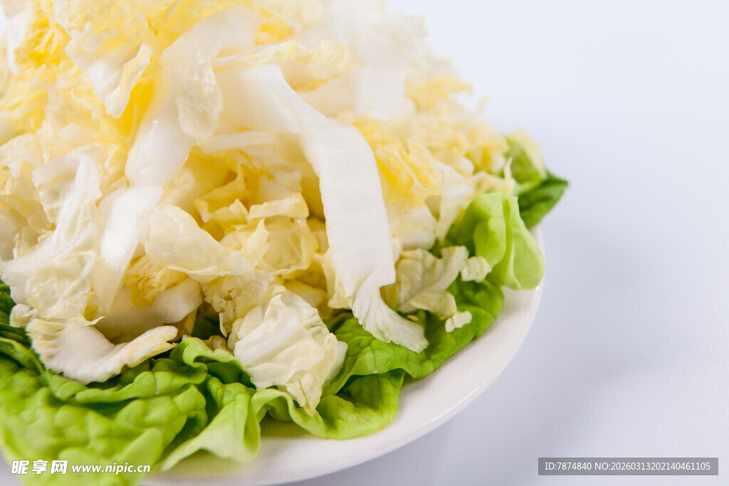 新鲜白菜配生菜摆盘