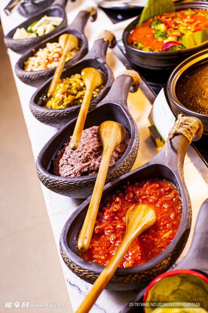 多样美味酱料展示