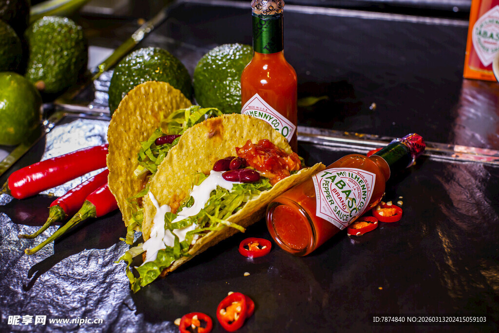 墨西哥风味烤物与多彩食材