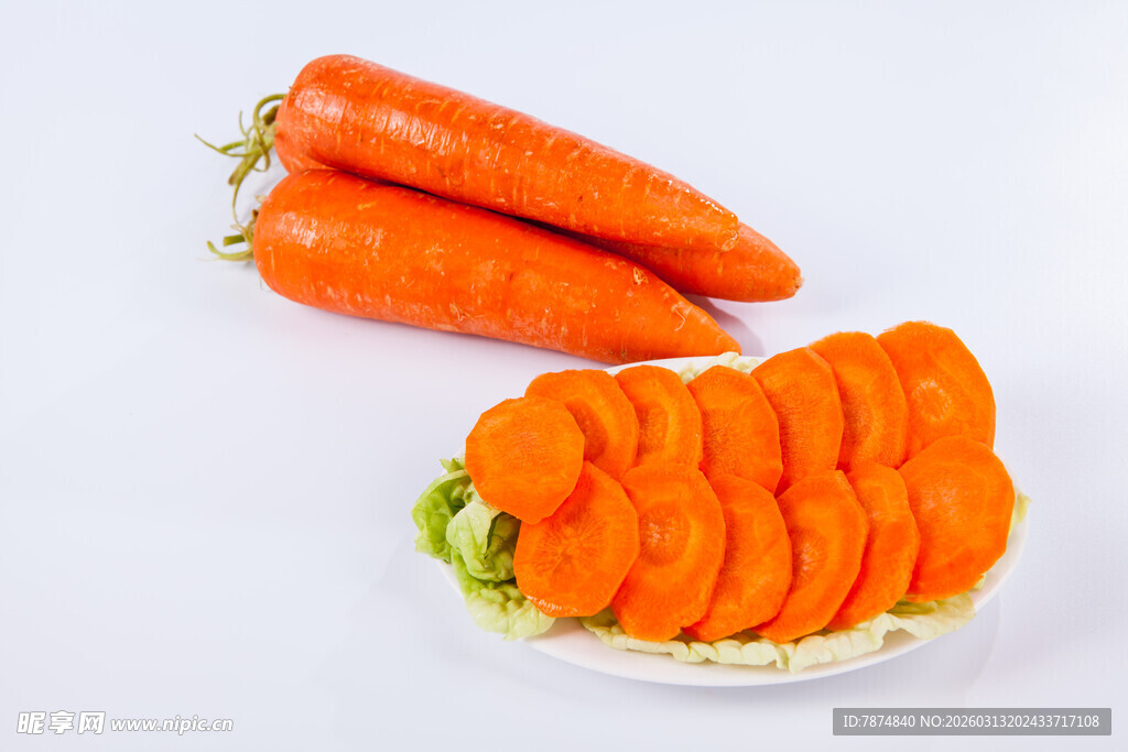 新鲜胡萝卜切片摆盘展示