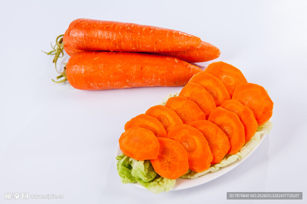 新鲜胡萝卜切片摆盘展示