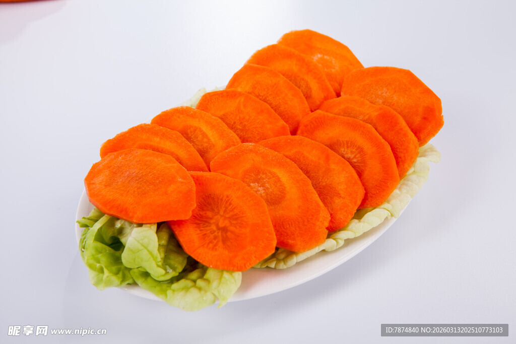 胡萝卜卷配生菜摆盘