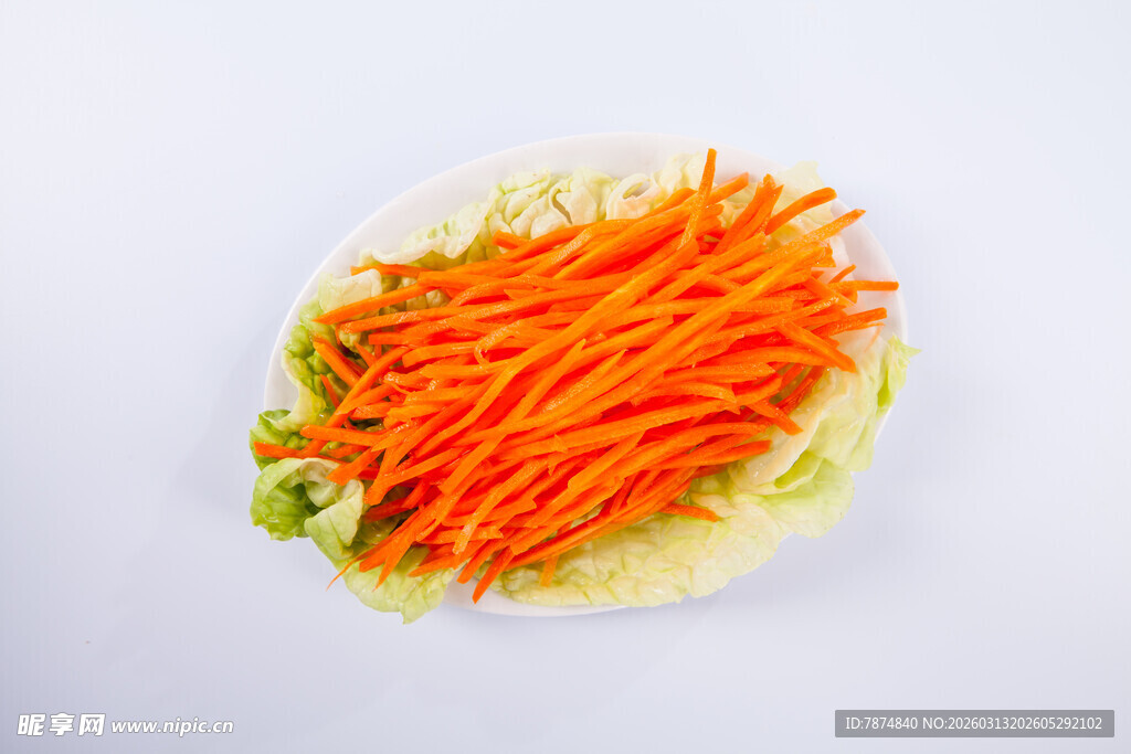 新鲜胡萝卜丝摆盘