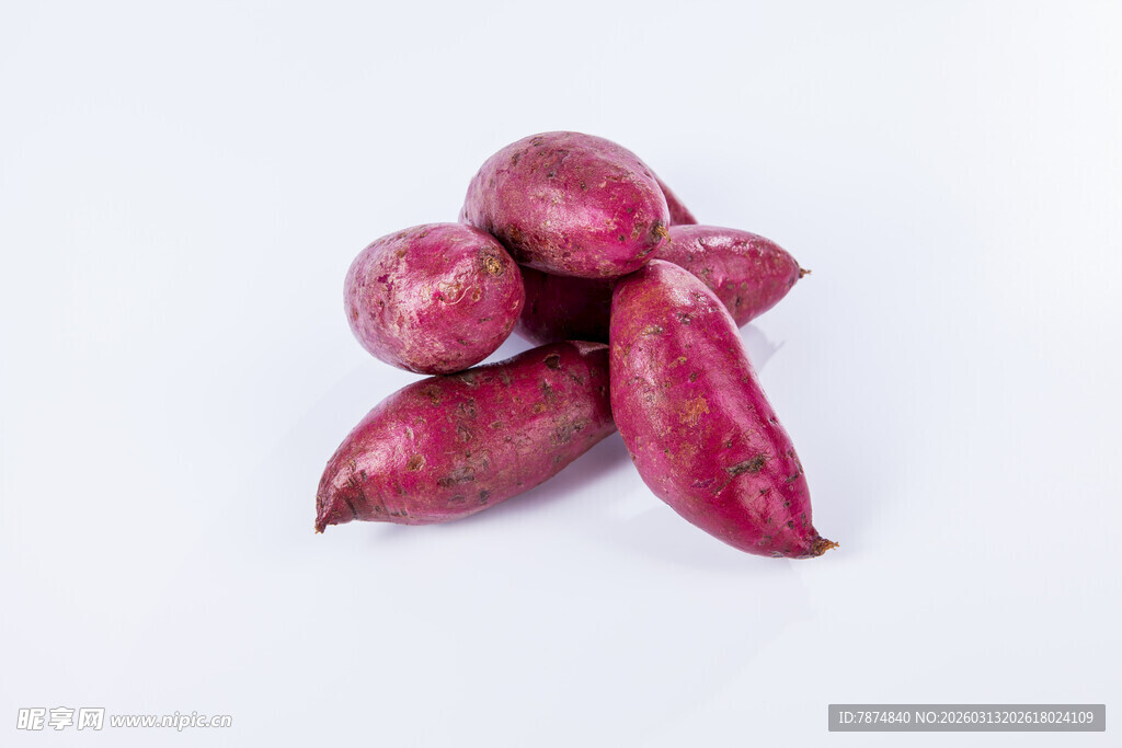 新鲜紫薯堆叠展示