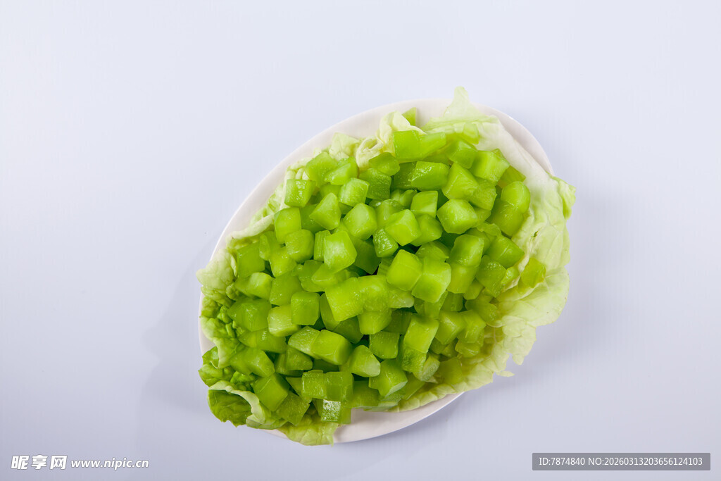 一盘鲜嫩青笋丁