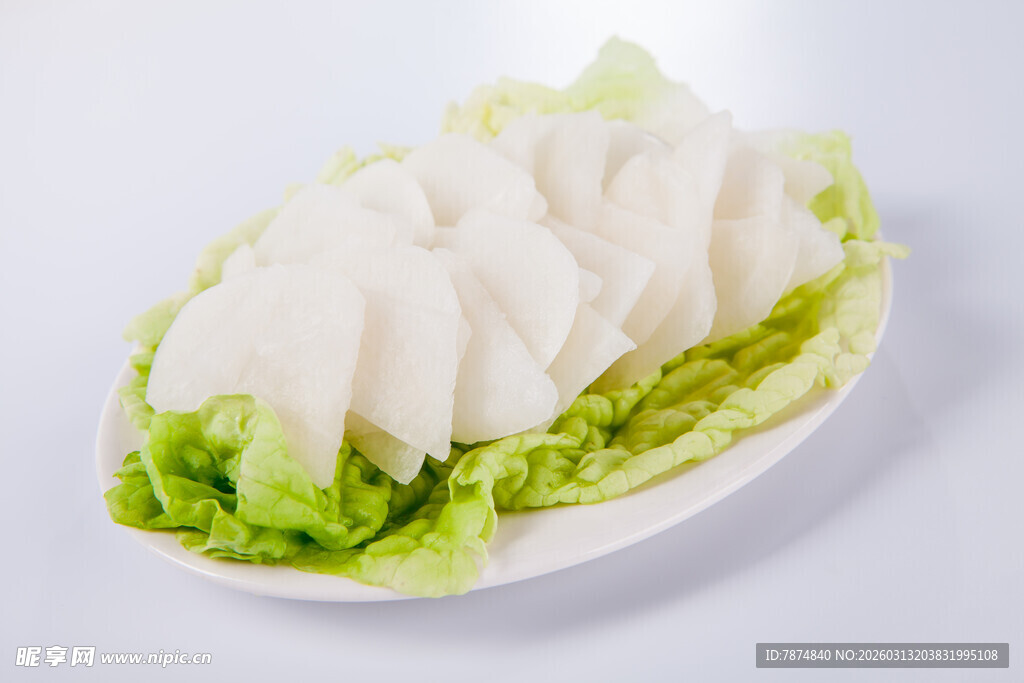 新鲜生菜配薄切白肉片