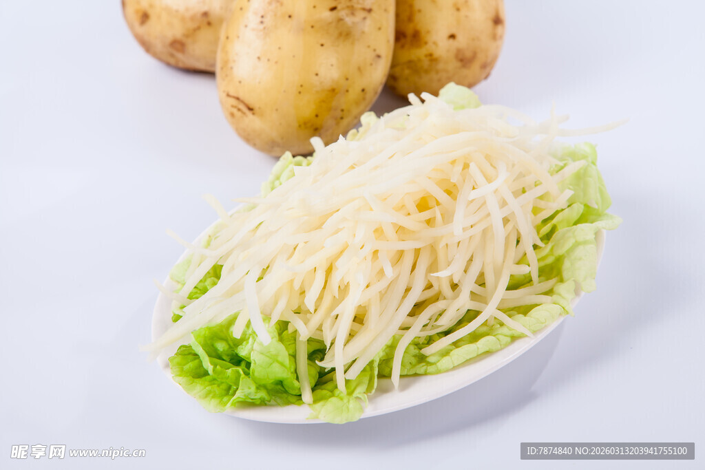 土豆丝配生菜摆盘展示