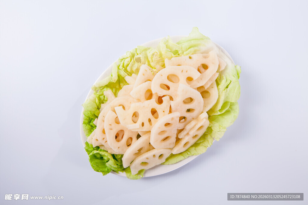 生菜上的美味藕片