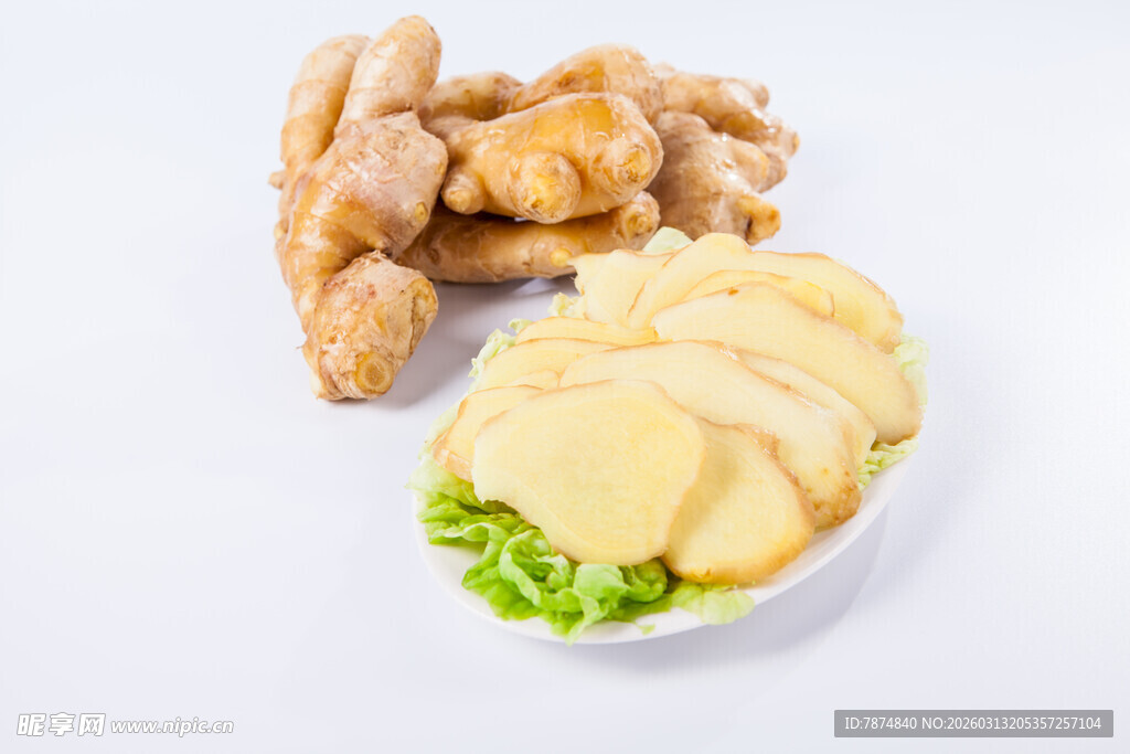 新鲜生姜切片与整姜展示