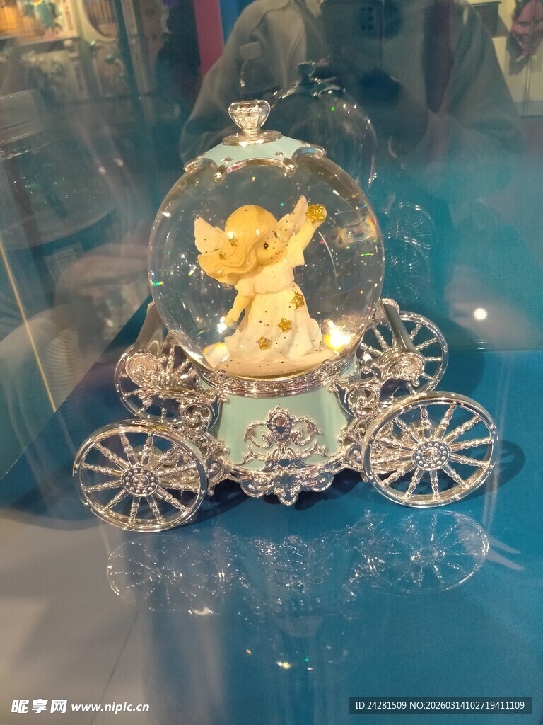 梦幻水晶球马车摆件