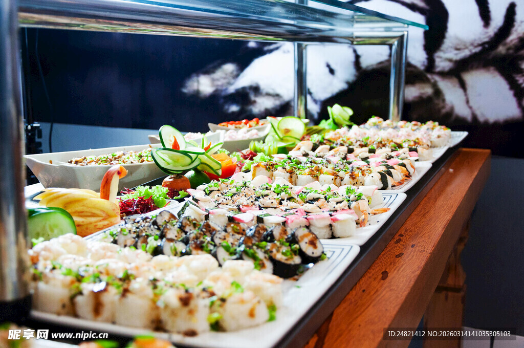 多样寿司陈列展示