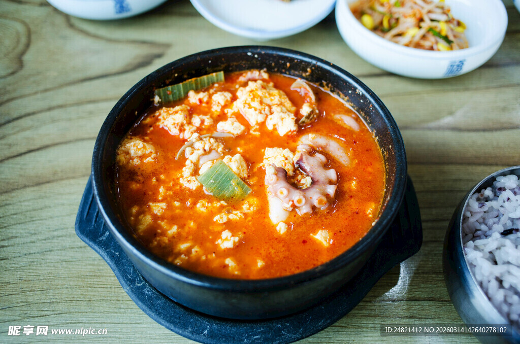 韩式海鲜豆腐汤美食特写