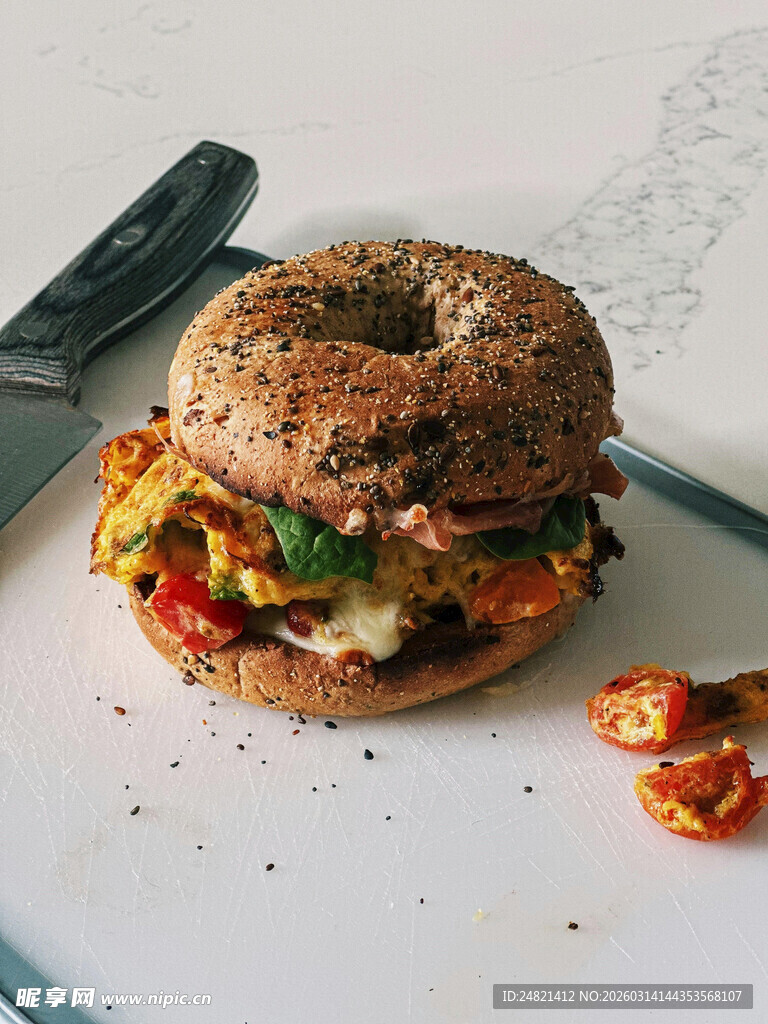 美味贝果三明治诱人呈现