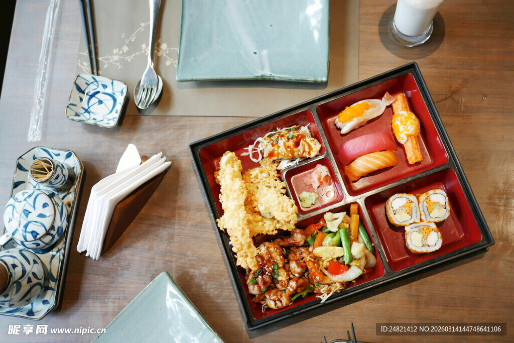 日式精美便当盒美食展示