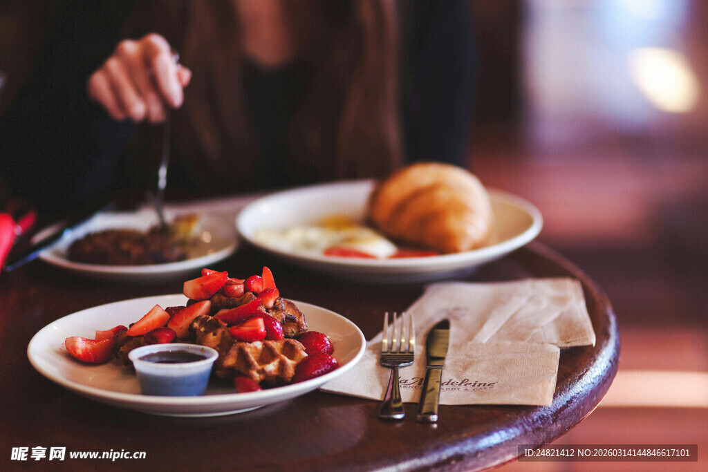 精致美食摆盘诱人瞬间