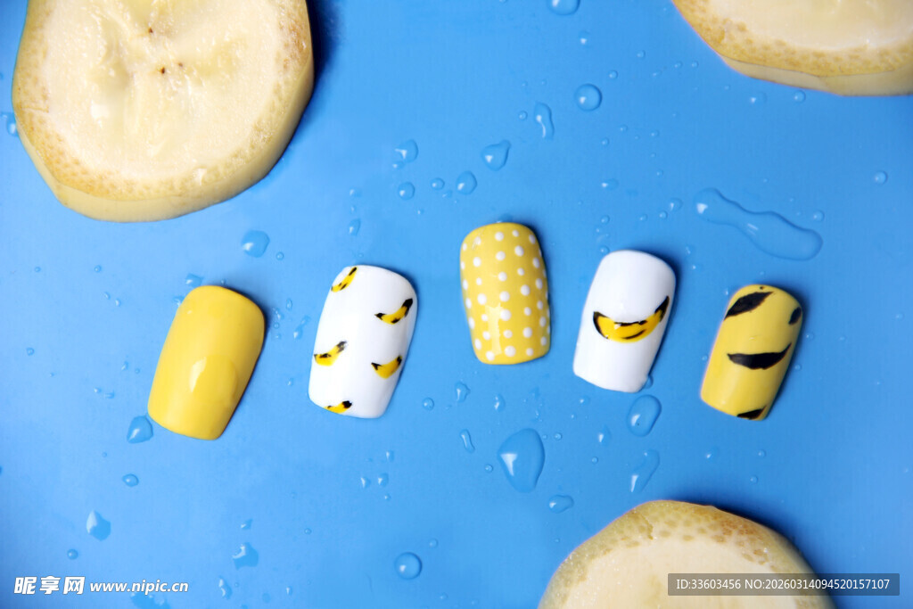 可爱卡通美甲造型展示